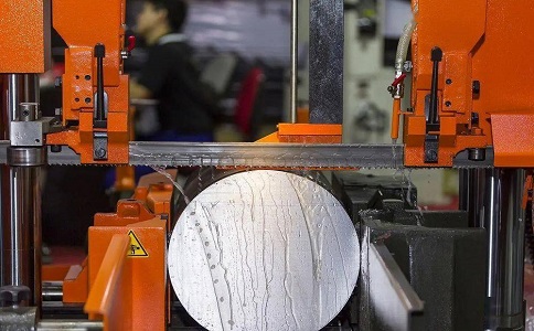 湘乡立式金属带锯床切削出现跑带故障解决方法! 湘乡立式金属带锯床切削出现跑带故障解决方法!